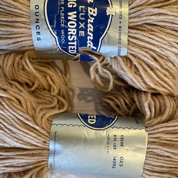 Vintage wool yarn 9 assorted skeins black and beige - Picture 2 of 5